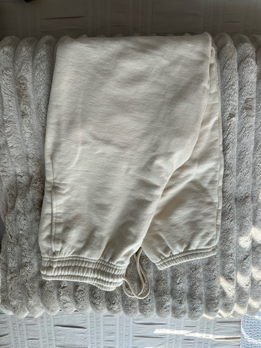 Uniqlo Cream Drawstring Sweatpants for Kids